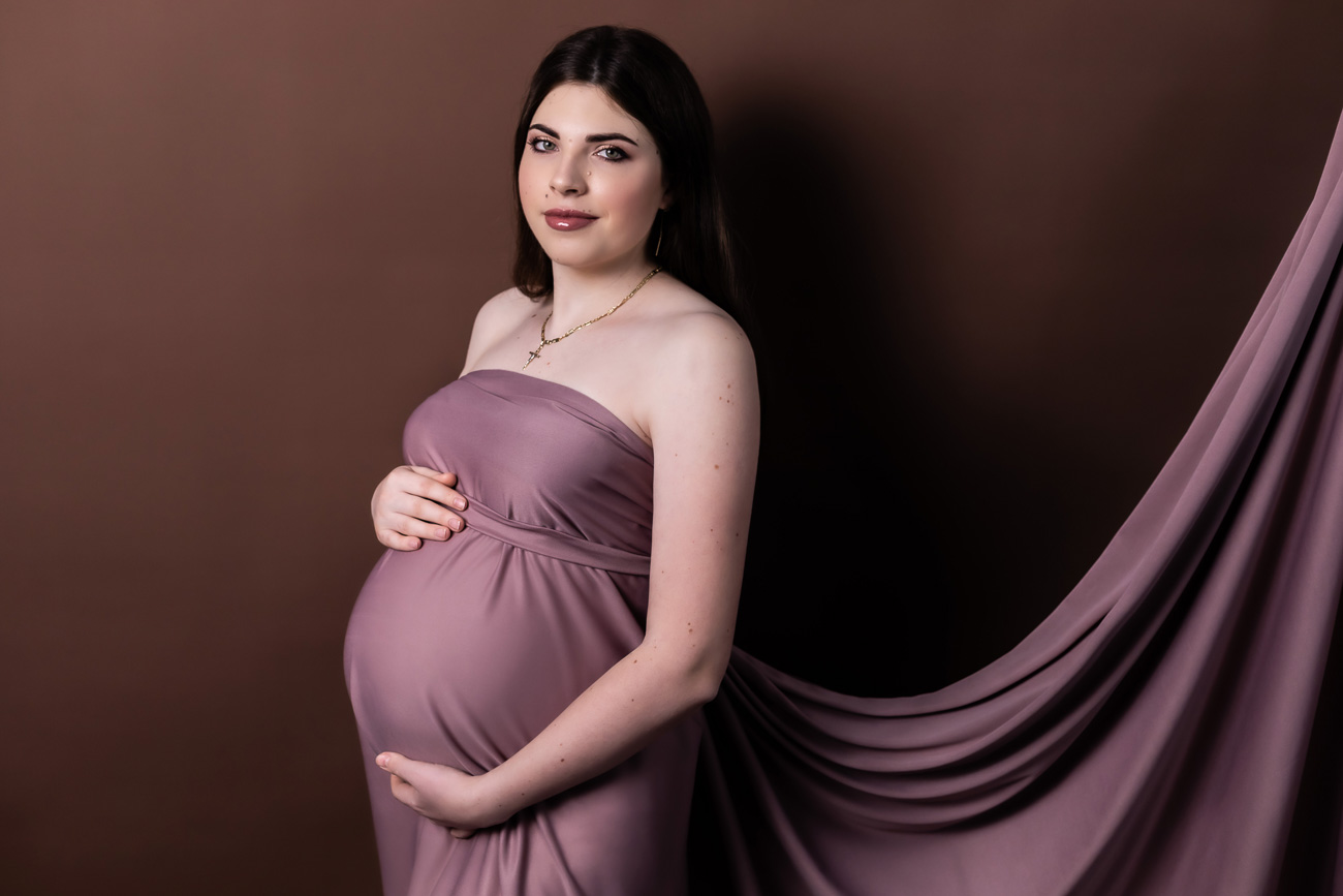 Elegant Maternity Portraits